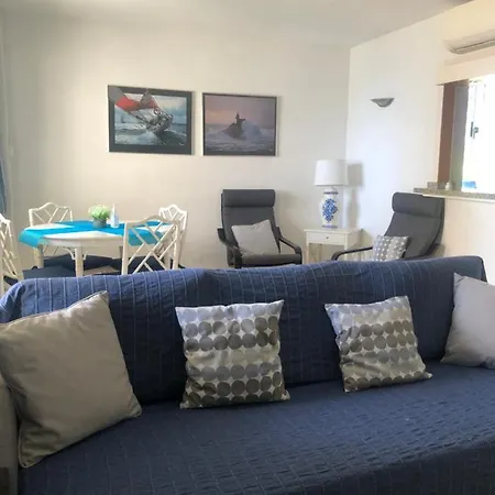 Front Line - 2 Bedroom & 2 Bathrooms Apartmán